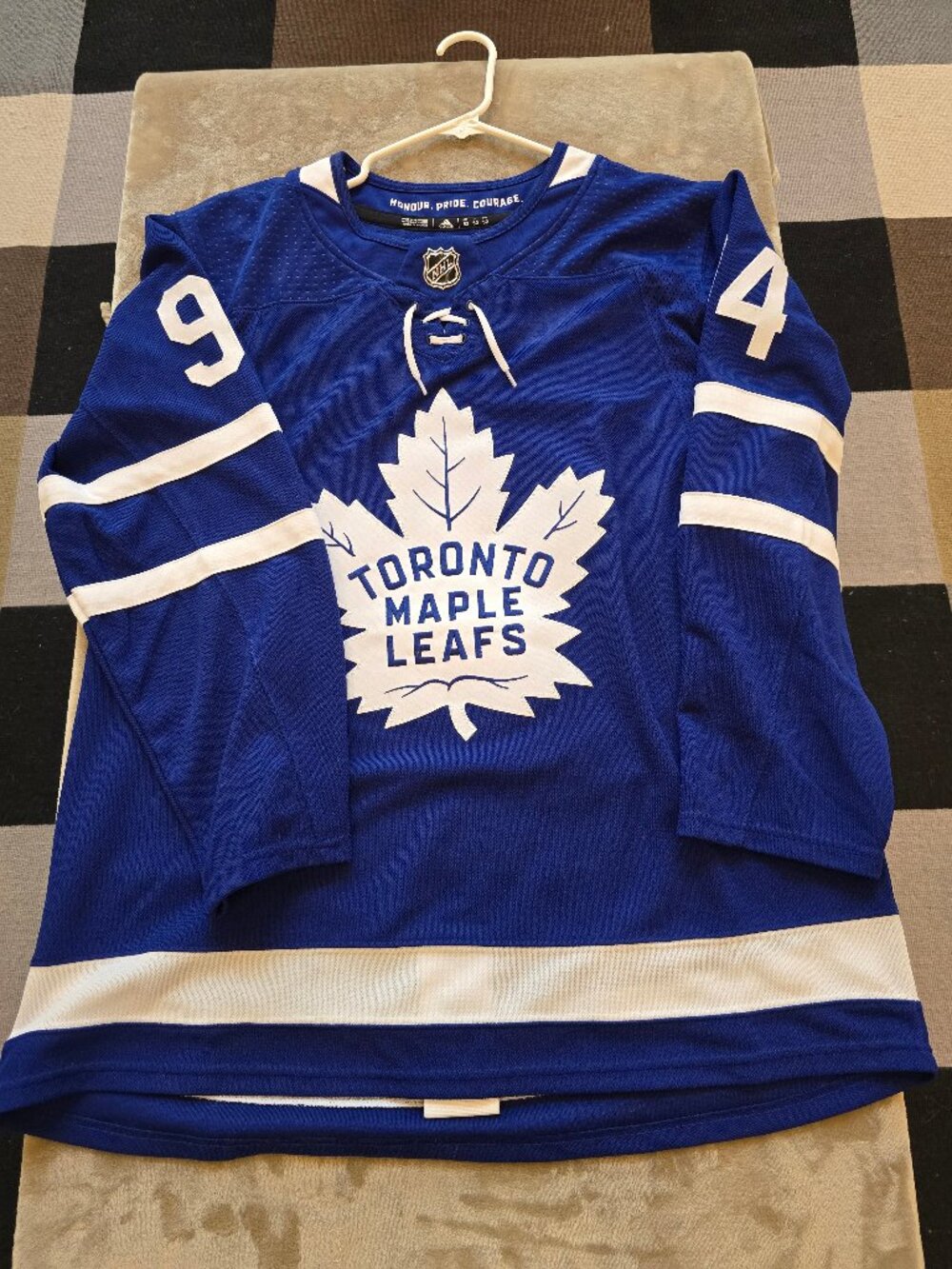 NWOTs Authentic Toronto Maple Leafs Home Jersey Size 52 (L) - Autographed Tyson